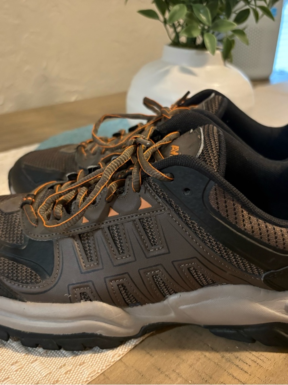 Avia Men's Brown and Orange Leather Athletic Running walking Sneakers